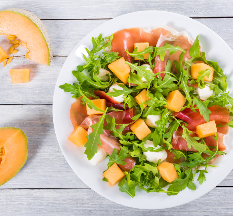 Salade ensoleillée de melon et fromage